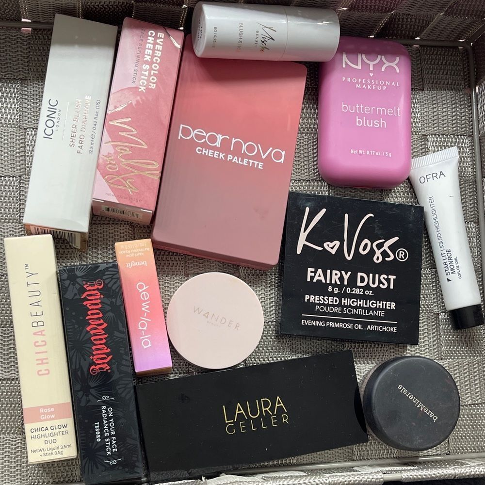 Blush and highlighter bundle
